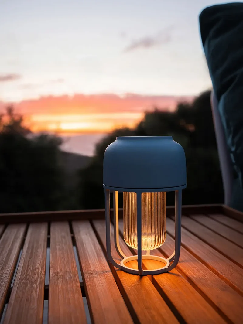 LIGHT No.1 tragbare Outdoor-Solarleuchte