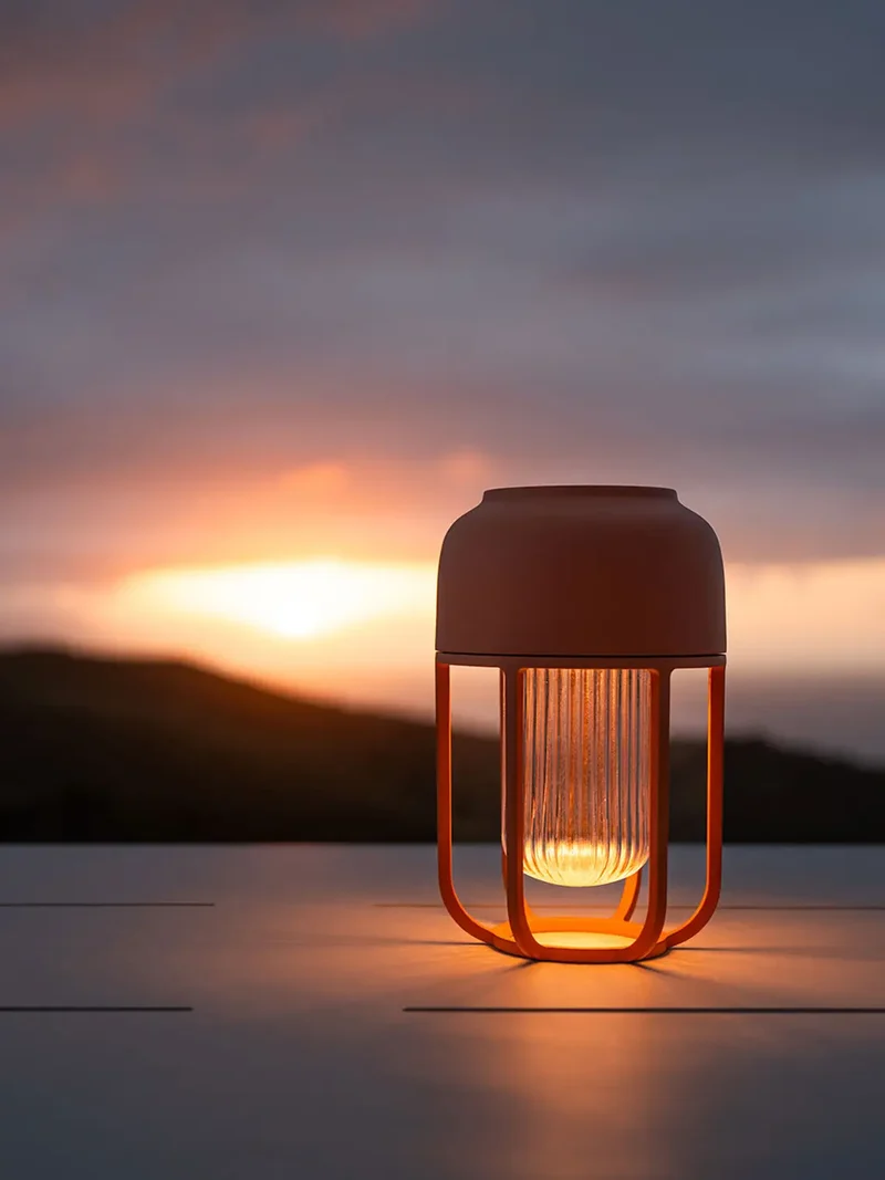 LIGHT No.1 tragbare Outdoor-Solarleuchte