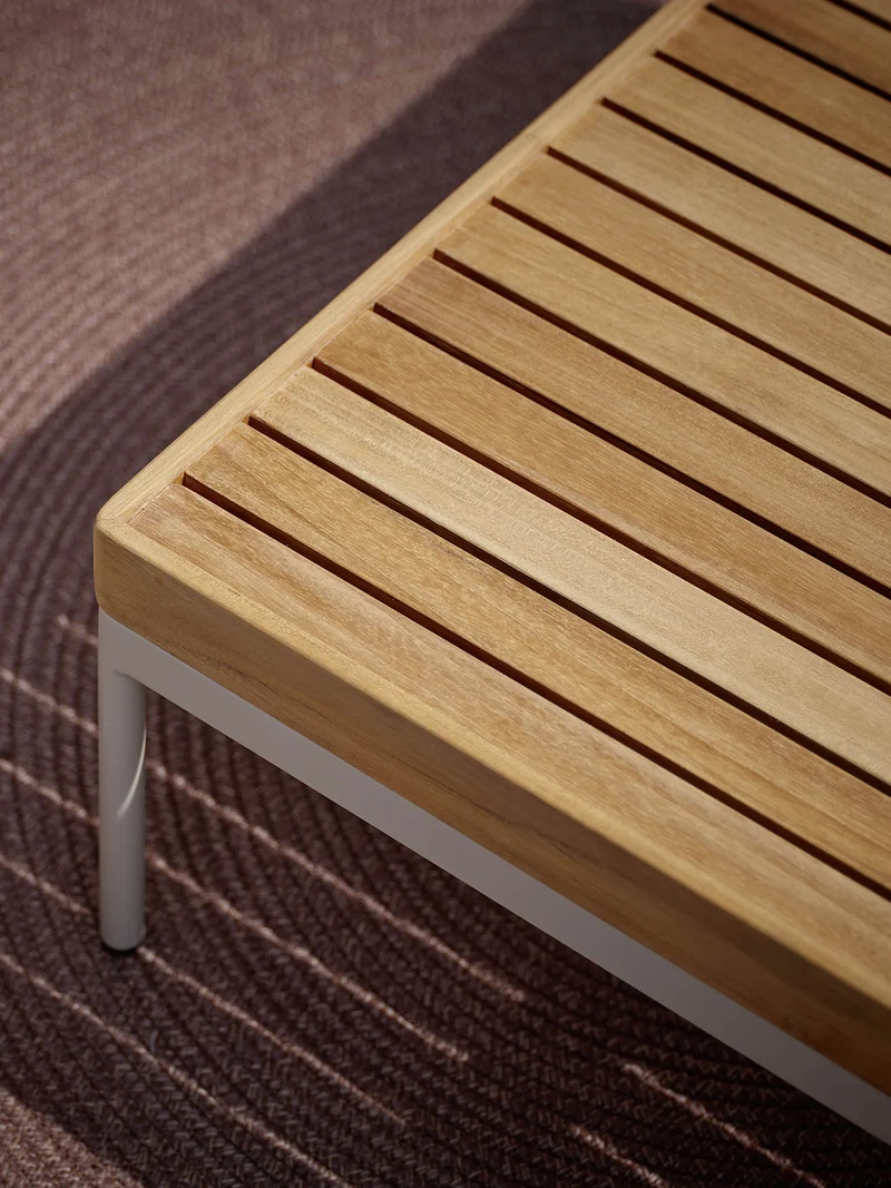 Beistelltisch Coco 80x80x29 cm Aluminium greige Tischplatte Teak FSC®-zertifiziert