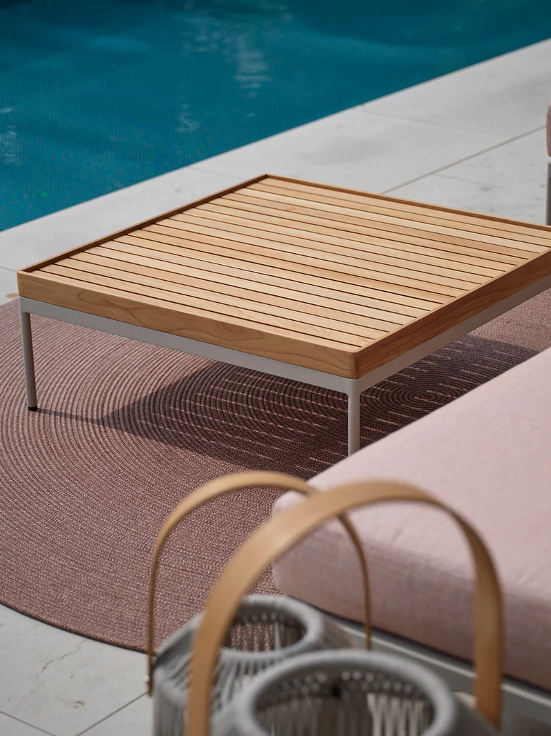 Beistelltisch Coco 80x80x29 cm Aluminium greige Tischplatte Teak FSC®-zertifiziert