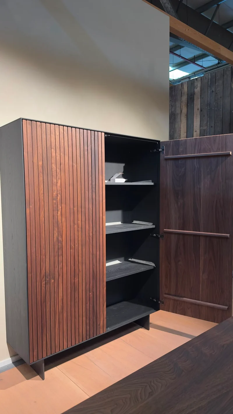 EXPO Rodam TAKARA Schrank