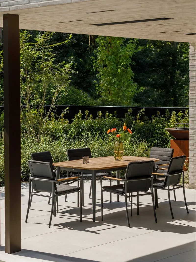 Tondo Dining Table