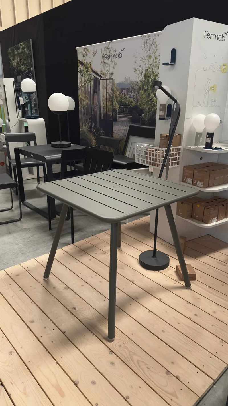 EXPO Fermob LUXEMBOURG Gartentisch hoch