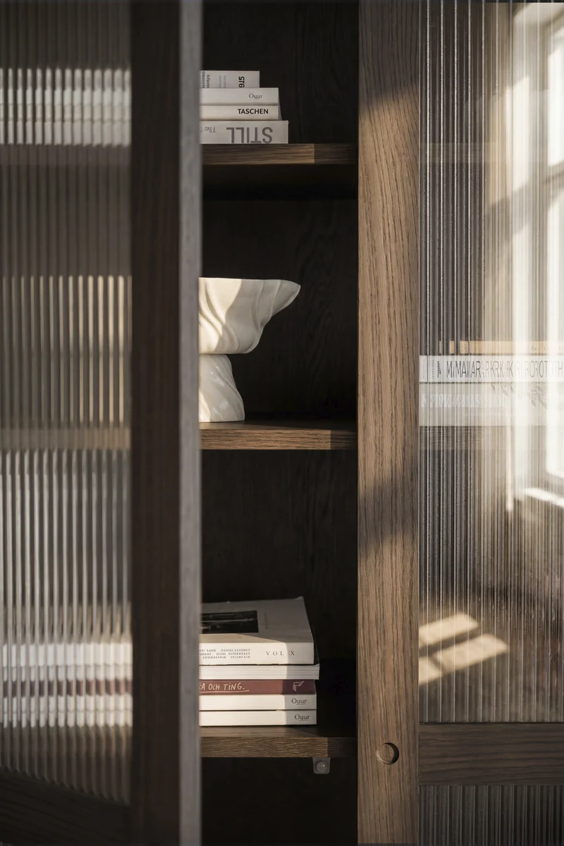Vitrinenschrank H160cm, braun