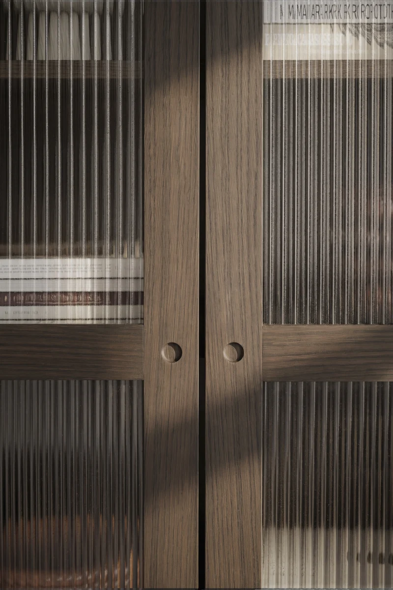 Vitrinenschrank H160cm, braun