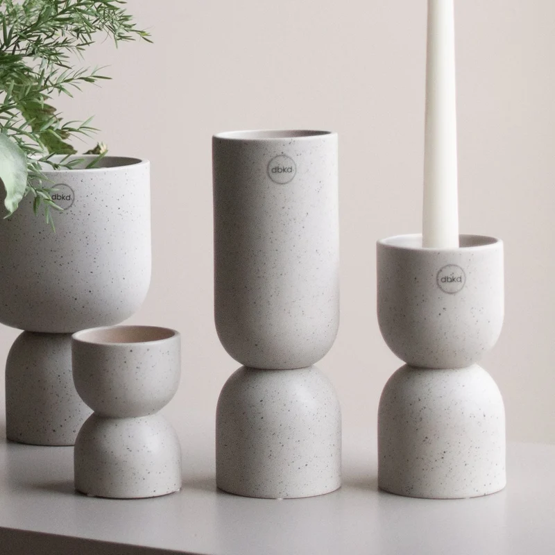 Vase Post, mole dot