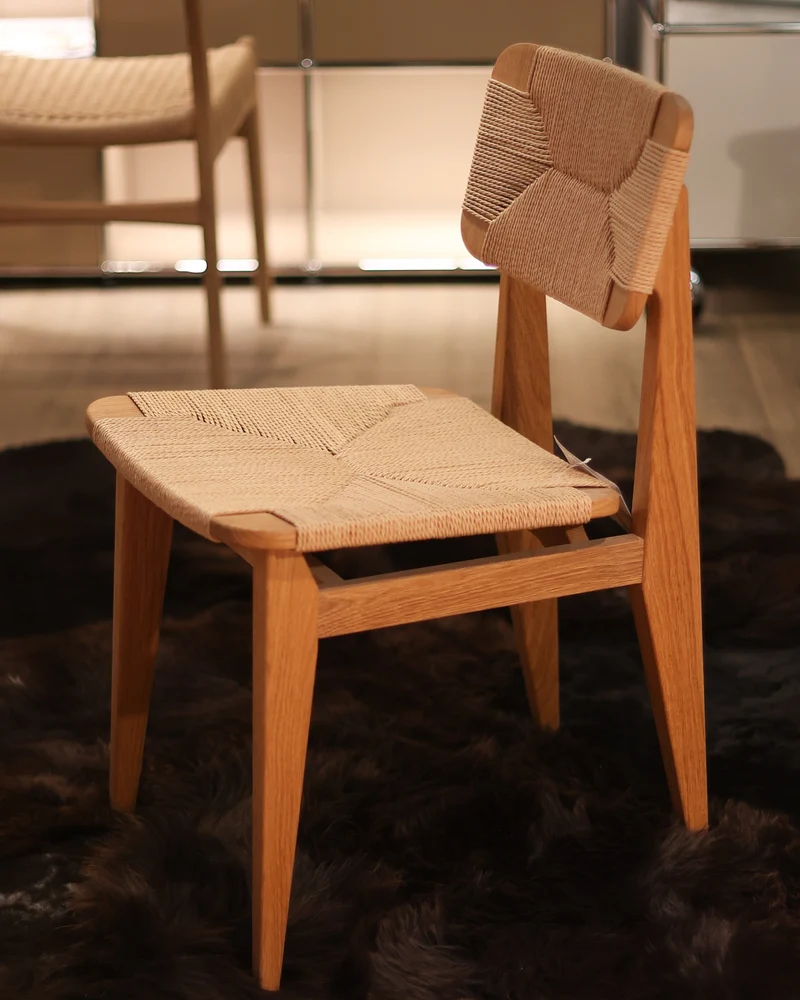 EXPO Gubi C-Stuhl