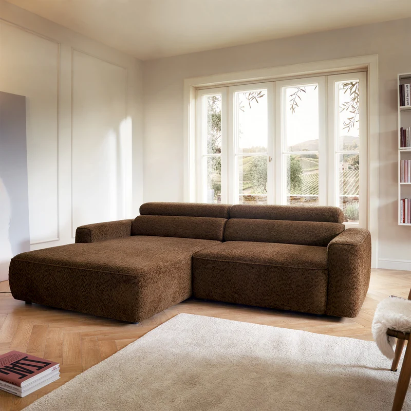 Ecksofa Fando mit elektrisch ausziehbarer Sitzfläche, L-förmig, linksseitig, braunes Chenille