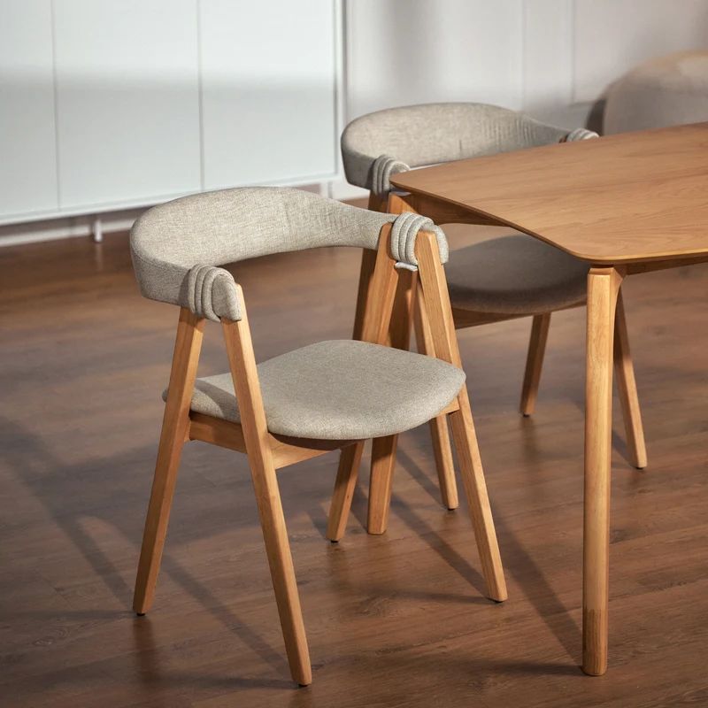 Holzstuhl für das Esszimmer Inneles in natürlicher Eiche/beige