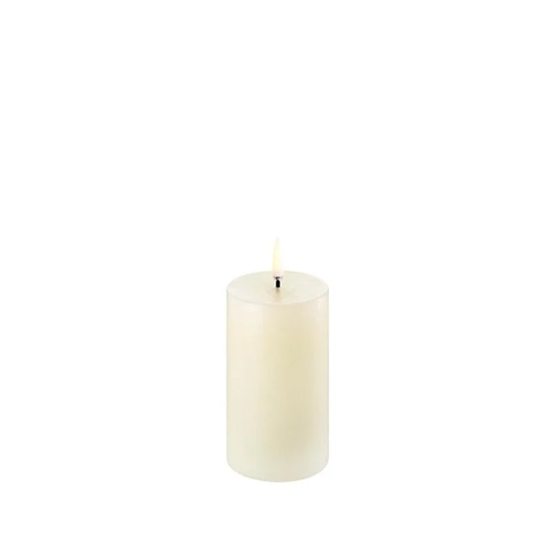 Kerze PILLAR SMOOTH LED Uyuni Ivory Ø5.8 x 10.1 cm