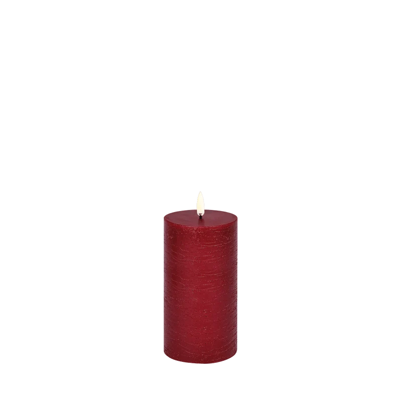 Kerze PILLAR LED UYUNI Carmine Red Ø7.8 x 20cm