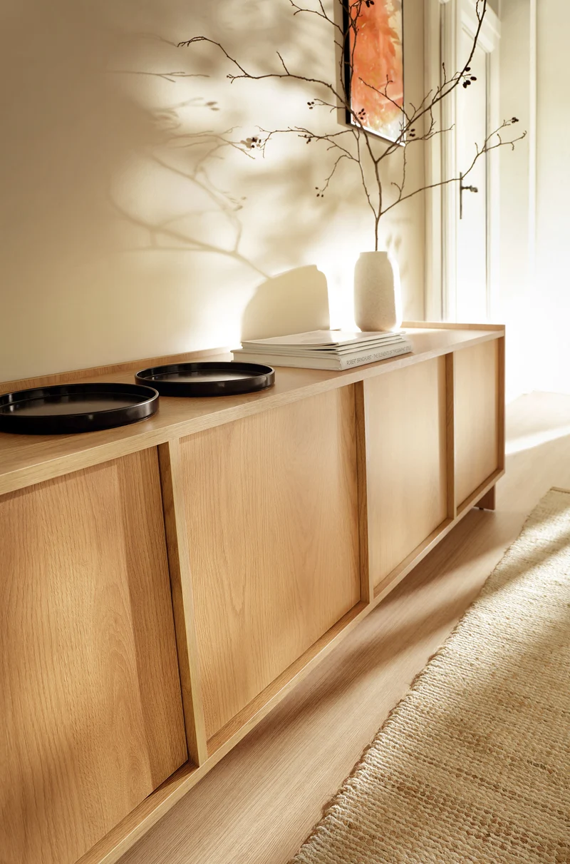 Vierflügeliger TV-Schrank Yasumi 195 cm Karamelleiche