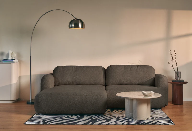 Ecksofa mit Schlaffunktion Tvoya, L-förmig, linksseitig, braunes Bouclé