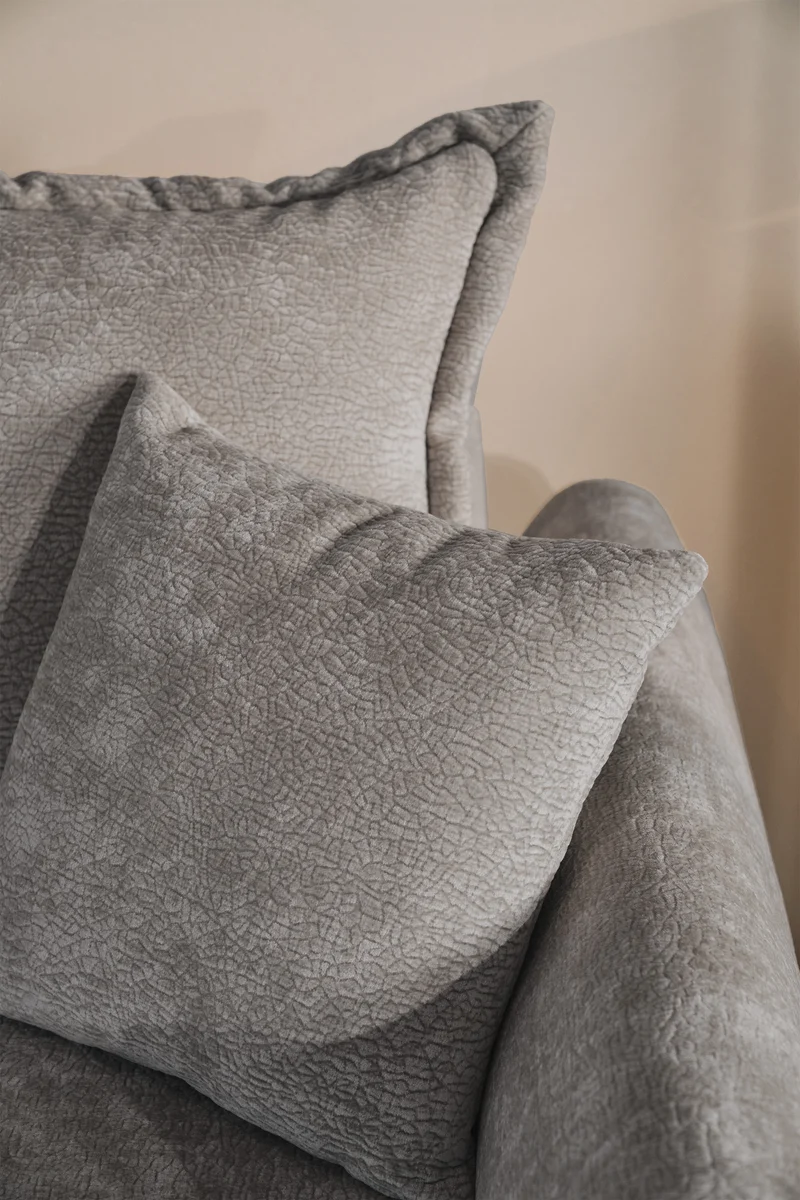 Ecksofa mit Schlaffunktion Cushi, L-förmig, rechtsseitig, mit Stauraum, grauer Chenille-Bezug