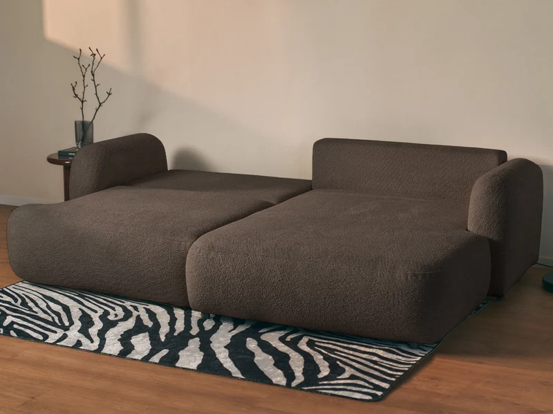 Ecksofa mit Schlaffunktion Tvoya, L-förmig, rechtsseitig, braunes Bouclé