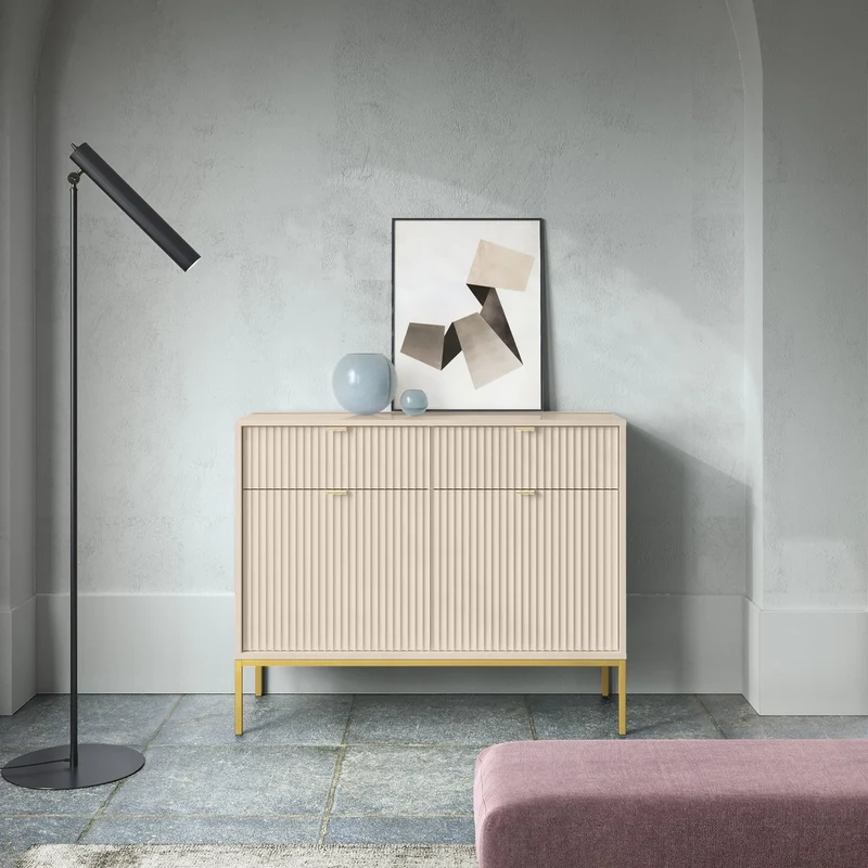 Zweiturige Kommode Vellore 104 cm beige mit gerillten Fronten und goldenem Gestell