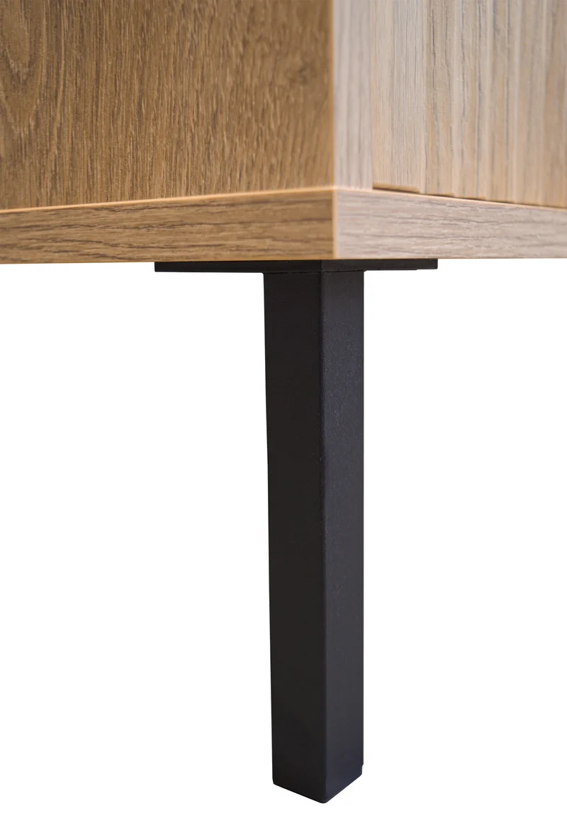Zweiflügelige Vitrine Osaka mit geriffelter Front, 56 cm, Eiche Evoke auf schwarzen Beinen