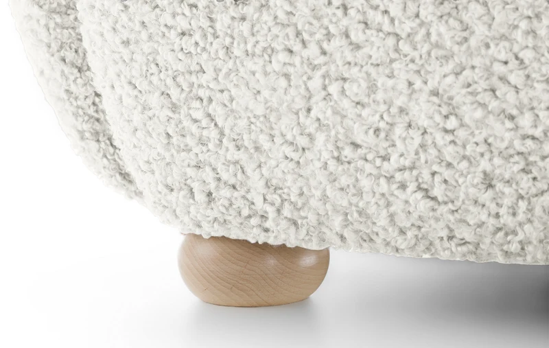 Milele Schalensitzstuhl in Creme Bouclé mit Buchenholzbeinen