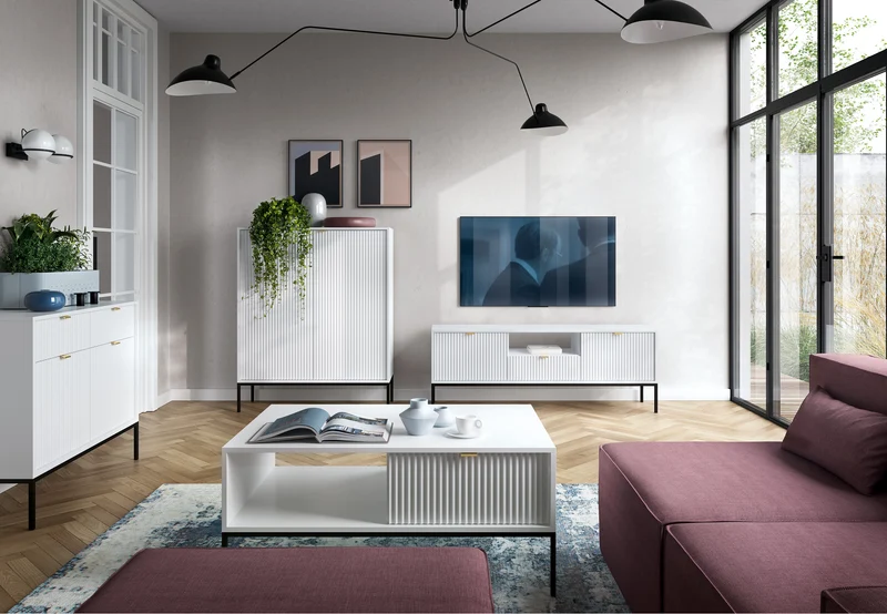 TV-Schrank Vellore 154 cm weiß mit geriffelten Fronten und goldenen Griffen