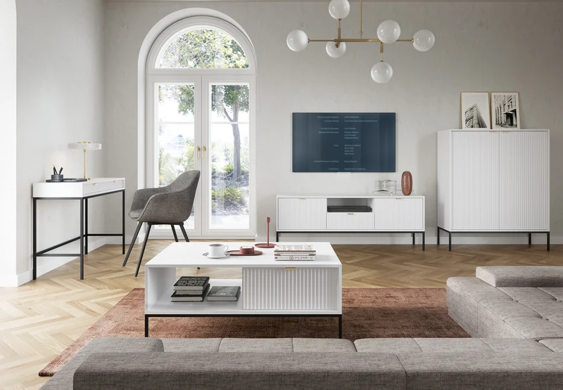 TV-Schrank Vellore 154 cm weiß mit geriffelten Fronten und goldenen Griffen