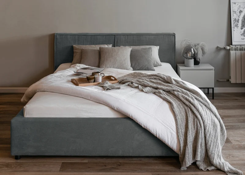 Gepolstertes Bett 140x200 cm Farese mit Stauraum und Gasdruckfeder, grauer Cordstoff
