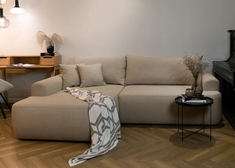 Ecksofa mit Schlafunktion Ovo, L-förmig, beige Velours mit Stauraum, aus leicht zu reinigendem Stoff, linksseitig