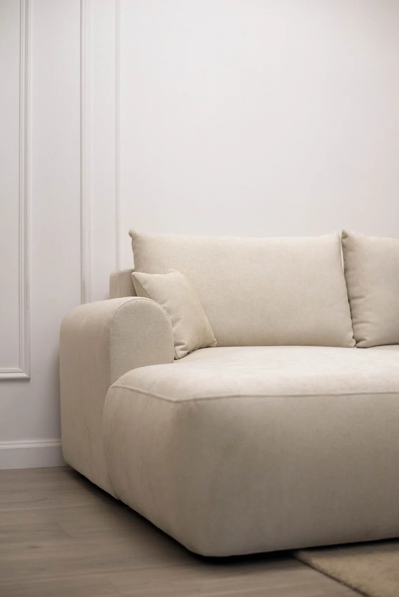 Ecksofa mit Schlaffunktion Ovo mini, L-förmig, linksseitig, mit Stauraum, cremefarben, pflegeleichter Chenille-Stoff