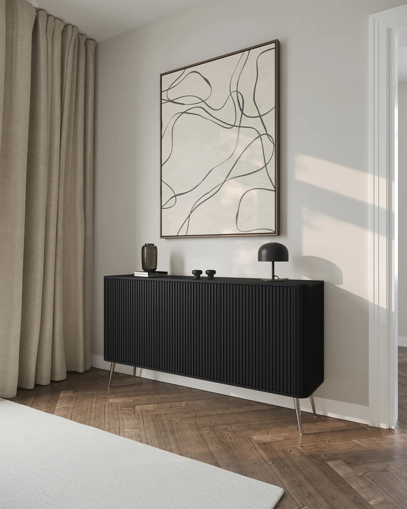 Kommode Ovarlo mit drei Türen, 163 cm, schwarz mit silbernen Beinen