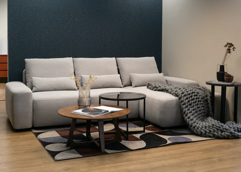 Ecksofa mit Schlaffunktion Carnos, L-förmig, mit zusätzlichen Lendenkissen, grau, hydrophober Chenille-Stoff, rechtsseitig