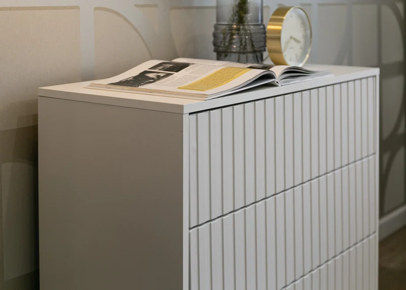Kommode Bello mit drei Schubladen 79 cm Weiß mit goldenen Beinen
