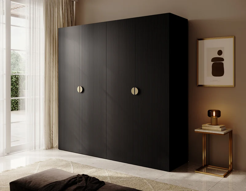 Vier­türiger Schrank Moonir mit Kleiderstange, Regalen und Schubkasten, 200 cm, Schwarz