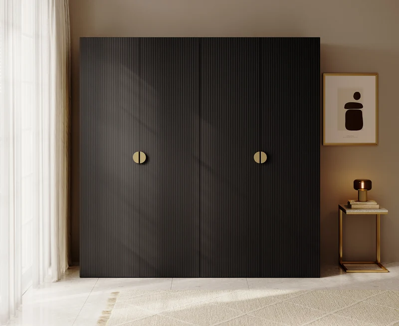 Vier­türiger Schrank Moonir mit Kleiderstange, Regalen und Schubkasten, 200 cm, Schwarz