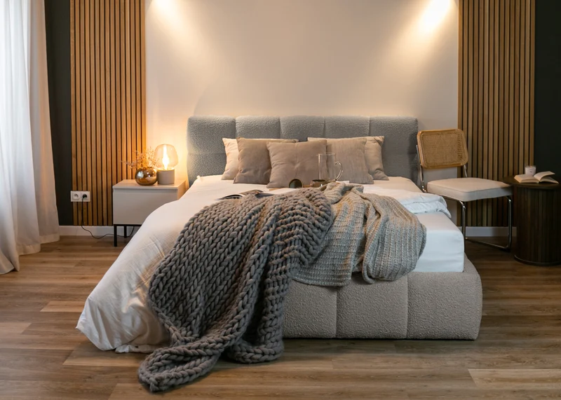 Gepolstertes Bett 160x200 cm Cloudy mit Stauraum, grauer Bouclé-Stoff