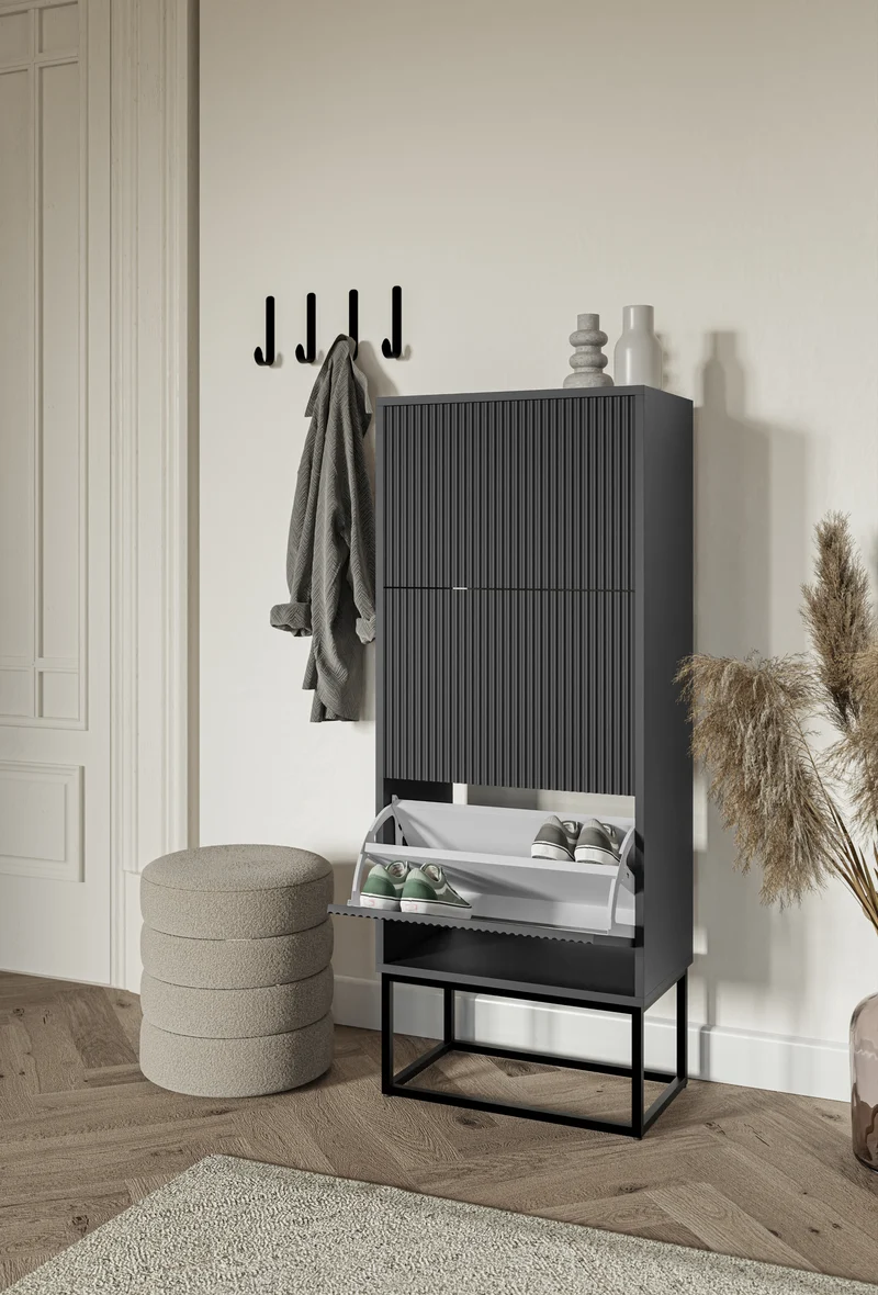 Schuhschrank Veldio mit gefräster Front und drei Fächern, 50 cm, Schwarz mit schwarzen Beinen