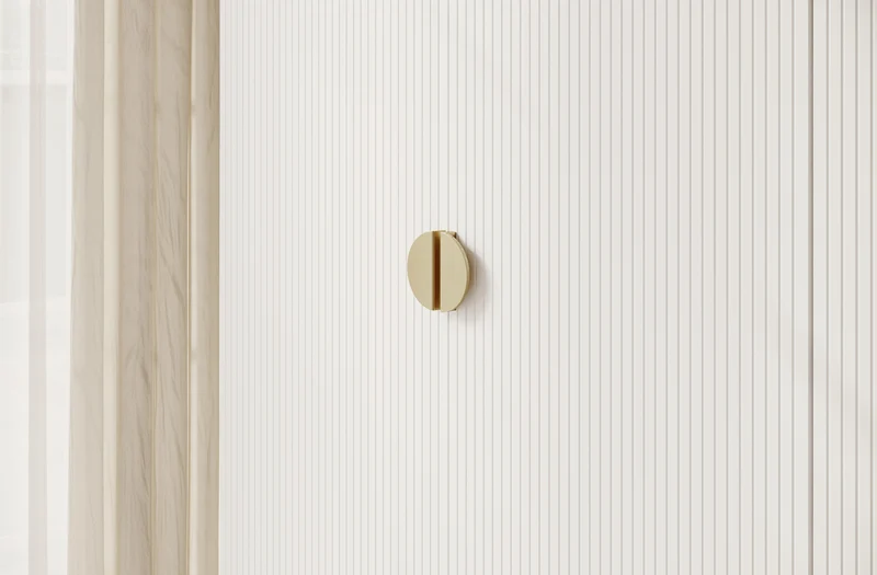 Vier­türiger Moonir-Schrank mit zwei Kleiderstangen, 200 cm, Weiß