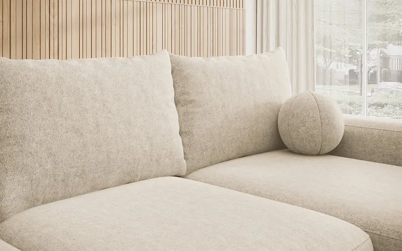 Ecksofa mit Schlaffunktion Carnos, L-förmig mit Ball, einzelne Kissen, beige hydrophobes Chenille, rechtsseitig