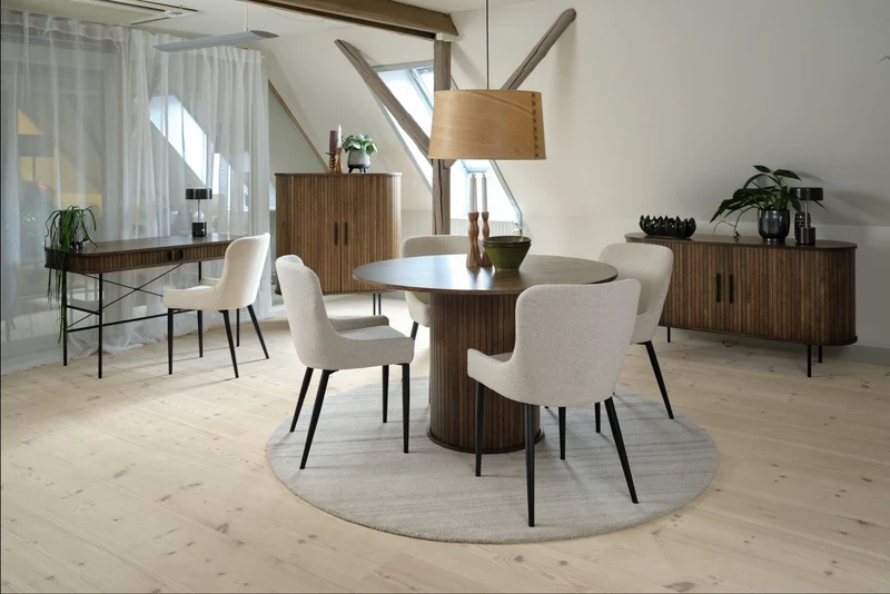 Kommode Gativel 140x76 cm Lamellen gebrannter Eichenholzton