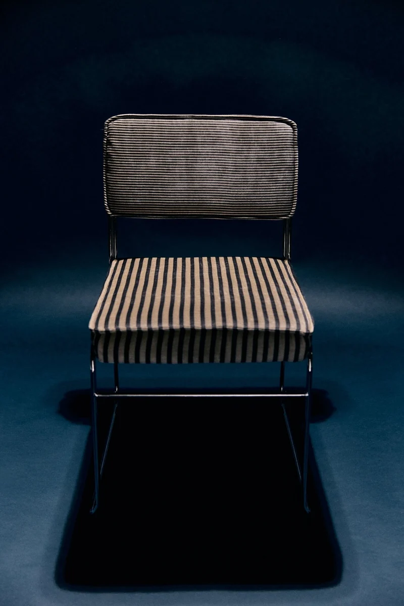Endless dining chair: stripe, monochrome