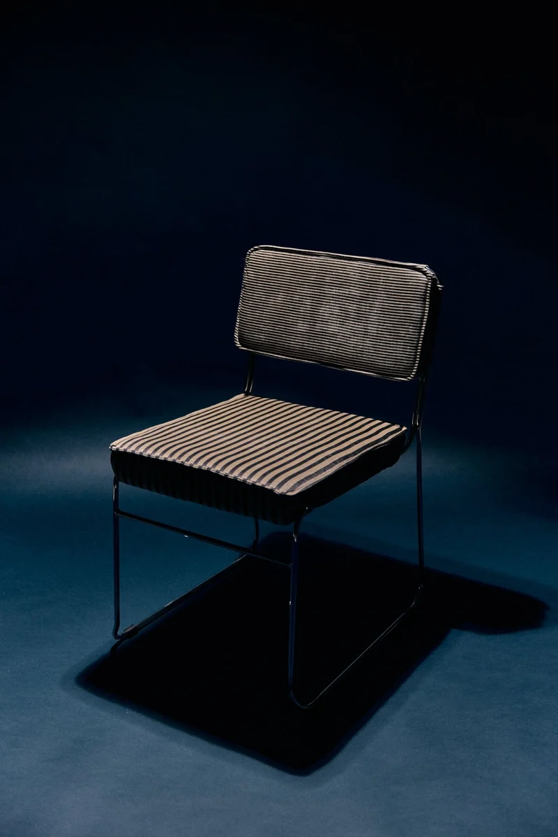Endless dining chair: stripe, monochrome
