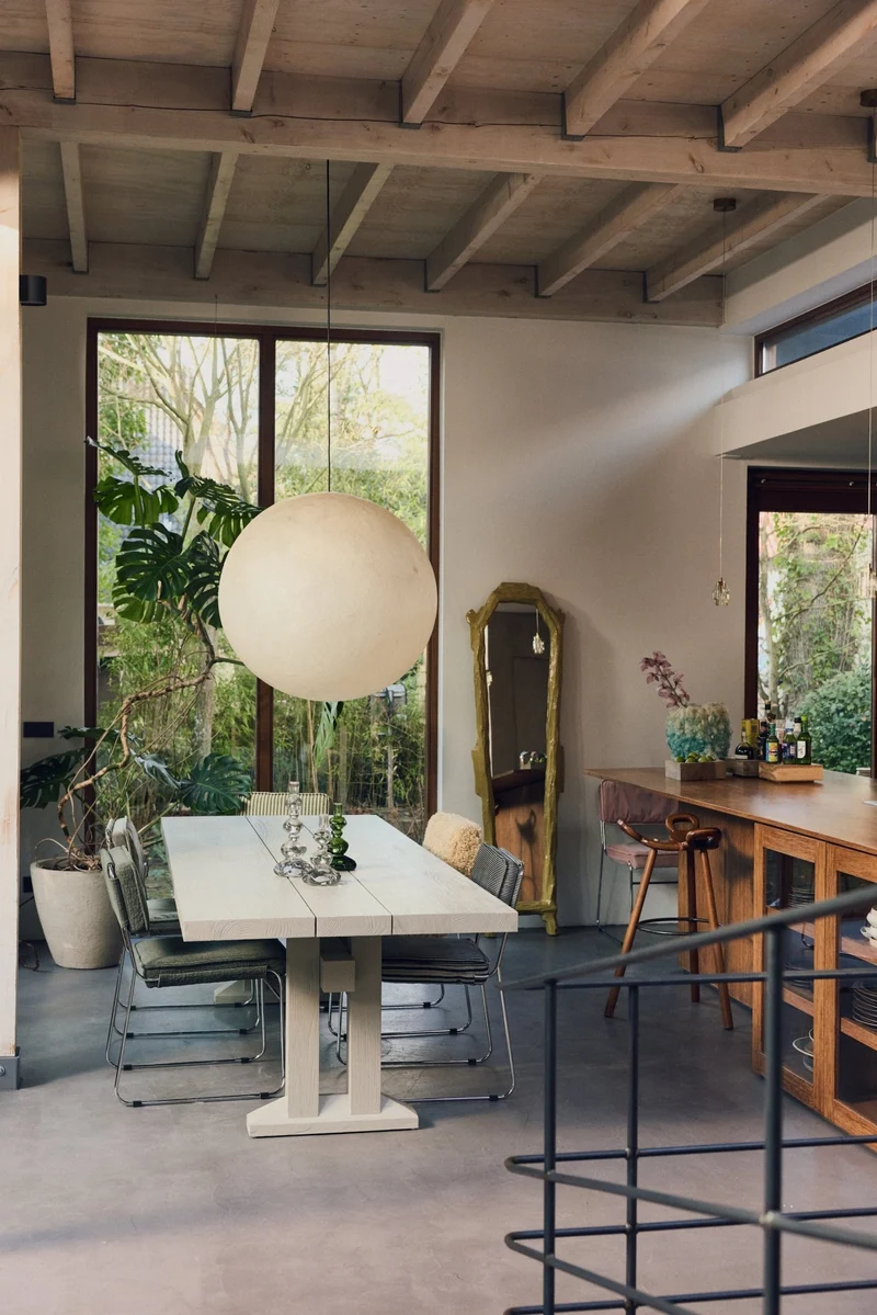 Endless dining chair: edge, wild olive