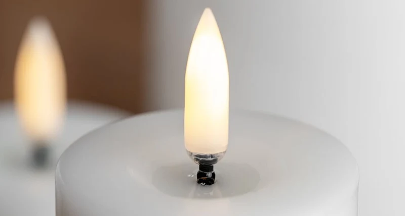 LED "Melted" Blockkerze Ø 5cm x 7,5 cm, weiß
