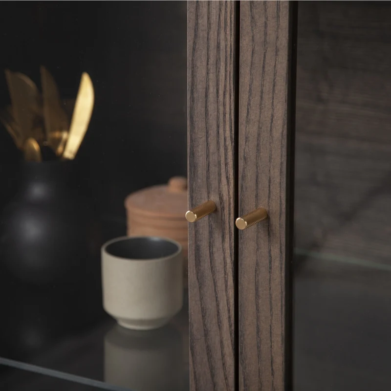 Welve - Vitrine 150cm | Metallgestell Schwarz - Esche Massiv UP