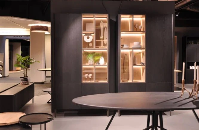 Vitrinenschrank Milano 125x230 cm