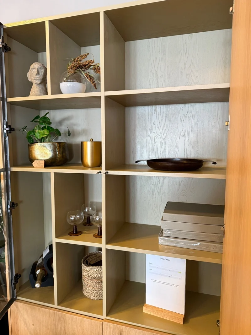 Vitrinenschrank Milano 125x230 cm