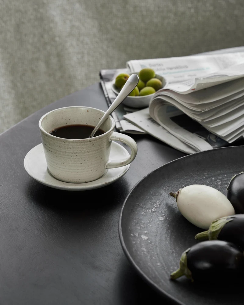 Tasse mit Untertasse Pion, Grau/ weiß