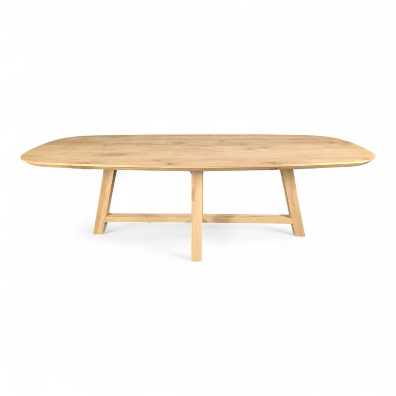Esstisch Hofox – Danish Oval aus massiver Wildeiche mit Holzgestell