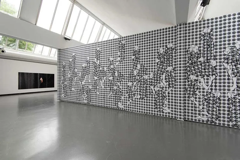 PARASTOU FOROUHAR "THE EYES" WALLPAPER