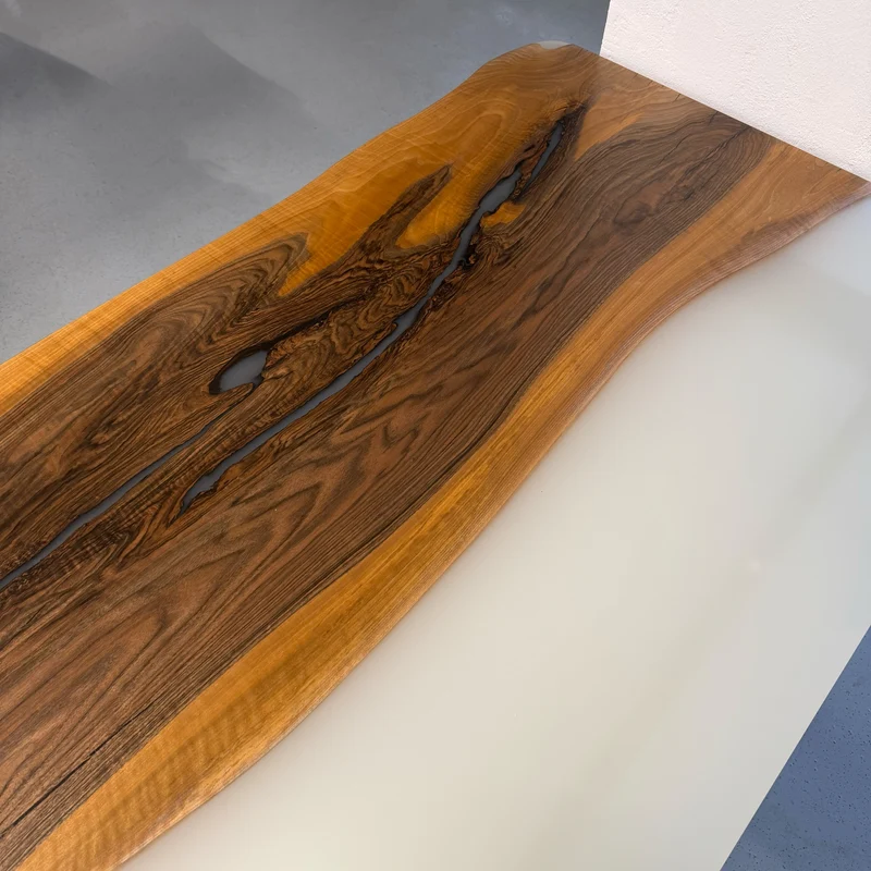 Sale! Epoxidharz Esstisch aus Nussbaum | 180 x 90 cm