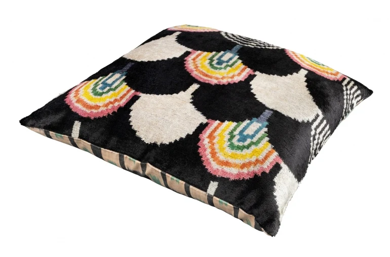 RAINBOW CUSHION