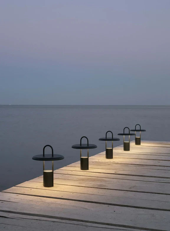 STELTON PIER - tragbare LED-Leuchte